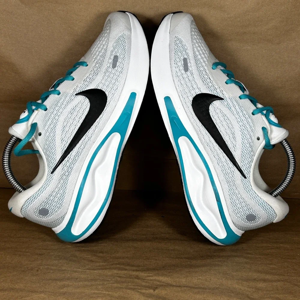 Nike Journey Run Womens Size 7.5 Running Shoes White Teal‎ Black FN0228-105